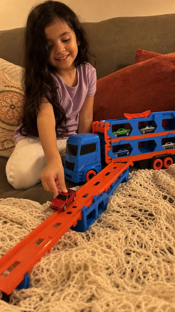 CegCar Blaster Criativae - Car Hauler Truck with 5 Ft Race Track