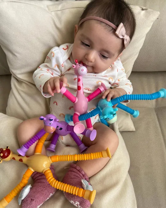 Giraffix Criativae - 4 Stretchy Sensory Giraffes With Suction Cups