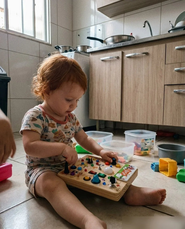 Busy Kids Criativaê - Montessori Sensory Busy Board with Lights